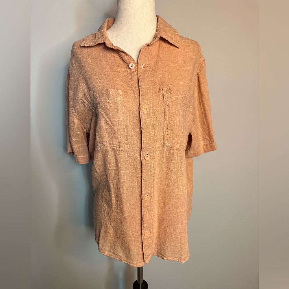 Sz S BDG short sleeve button down oversized peach rose lightweight shirt pockets